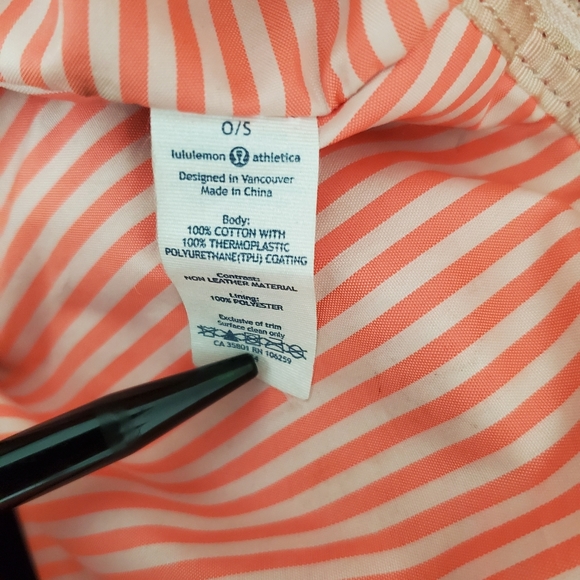 Lululemon Athletica Sweat & Go  Bag. - Picture 15 of 16